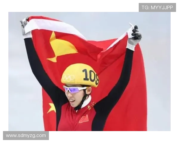 短道女子接力B组中国第一美国违规