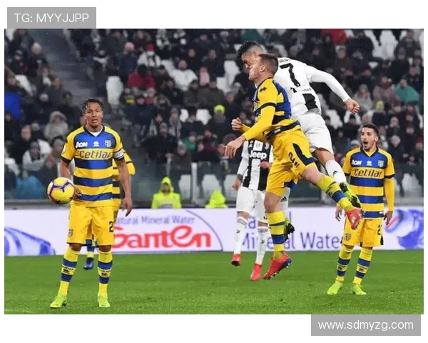 佛罗伦萨帕尔马半场互交白卷